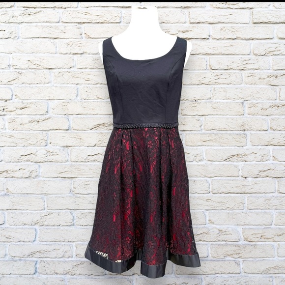 Carmen Marc Valvo Black and Red Fit and Flare Midi Dress Size 12 - Picture 1 of 8